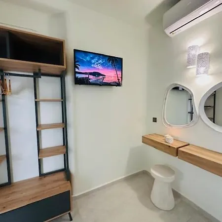 Memories * Ornos (Mykonos)